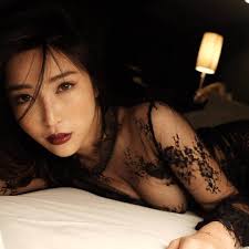 一劍浣春秋さんのインスタグラム写真 - (一劍浣春秋Instagram)「長舌婦，看我怎麼教訓你！ 辻井ほのか 辻井穗乃果  一劍浣春秋」10月16日 11時33分 - chee828