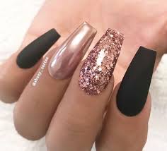 2 obteniendo rosas negras artificiales. Pin By Jazmin Chavez De Acosta On Nails Gold Nail Designs Rose Gold Nails Design Rose Gold Nails