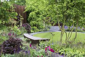 Roses Seating Water Feature And Multi Stemmed Trees In A Town Garden We Designed This Show Garden For Rhs Chelsea F Garden Design Chelsea Garden Lawn Design