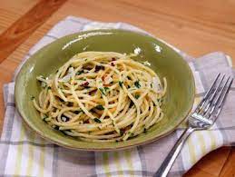 Spaghetti Aglio E Olio Recipe Food Network Recipes Aglio E Olio Recipe Olio Recipe