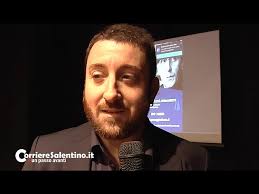 Centro di Gravità Permanente, tutto esaurito a Nardò al teatro comunale per  la presentazione del libro di Flavio De Marco con Nabil Salameh