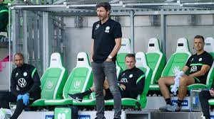 Mark peter gertruda andreas van bommel (maasbracht, 22 aprile 1977) è un allenatore di calcio ed ex calciatore olandese, di ruolo centrocampista, tecnico del wolfsburg. Jobdbowujijtam