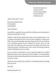 Surat lamaran kerja bahasa inggris akan lebih menunjukkan kemampuan bahasa inggrismu, apalagi kalau melamar di perusahaan multinasional. Contoh Surat Lamaran Kerja Singkat Dalam Bahasa Inggris Nusagates