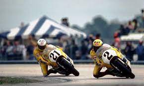 Itsawheelthing Leaning In Kenny Roberts Eddie Lawson Yrt Yamaha Yzr500 1983 Daytona 200 Both Roberts Lawson Kenny Roberts Eddie Lawson Racing Bikes