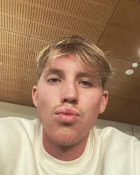 Daniel Blest (@dan.blest) • Instagram photos and videos