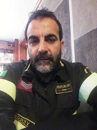 Questa sera vogliamo unirci al dolore della famiglia Maniaci per  l'improvvisa perdita dell'amico Marcantonio. Marcantonio è stato mio  compagno di scuola e di lui conservo un ricordo bellissimo, un ragazzo  splendido, perbene,