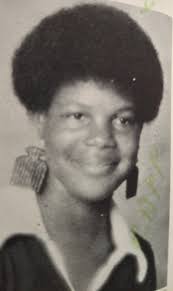 Ytuing to locate a Linda perkins and a Peggy Lucas does anyone know them