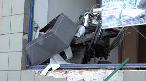Explozie la un bancomat din vestul țării, noaptea trecută. Cine Golise Bancomatul Din Arad Inainte De Explozie HoÅ£ii Stiau Programul PoliÅ£iei Stirileprotv Ro