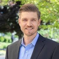 Tom Standish's Instagram, Twitter & Facebook