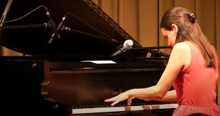 Woman S Boogie Woogie On Piano Is Phenomenal