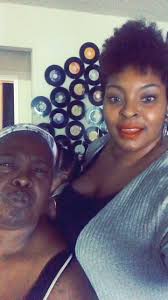 Crystal Roberson (@momof2plushubs)