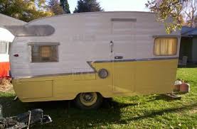 1963 Shasta Travel Trailer 15 Sweet Retro Campers For Sale Campers For Sale Vintage Travel Trailers