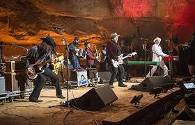 The mavericks won vocal group of the year at the country music awards in 1995 and 1996. Bluegrass Underground The Mavericks Kpbs