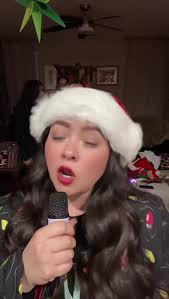 Claudia Edith Robles 🍓 (@claudiaedithrobles)