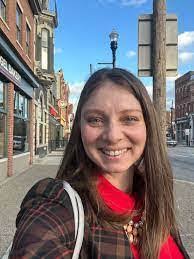 Bonnie Shue's Instagram, Twitter & Facebook