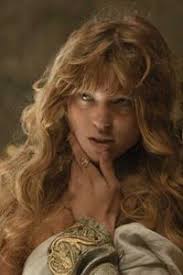 Eva Squires (evasquires_)