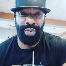 Floyd Lyons (@piece_bestill_) • Threads, Say more