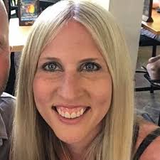 Annie Ryan (@ryanreads213)