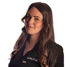 Jessica Loucks's Instagram, Twitter & Facebook