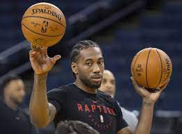 Kawhi anthony leonard was born in los angeles, california, to mark leonard and kim robertson. Kawhi Leonard Ist Torontos Basketballer Mit Den Riesenhanden