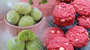Kue rangi merupakan kue tradisional betawi yang sampai kini masih kita lihat dijajakan penjual kue rangi tersebut.kue rangi dari campuran kelapa parut dan tepung sagu dan disajikan dengan saus gula. Resep Kue Kering Kekinian Lebaran 2019 Terbaru Red Velvet Cookies Hingga Lidah Kucing Rainbow Halaman 2 Tribunstyle Com