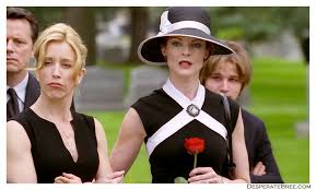 Bree Van De Kamp Outfit At Solis S Funeral Bree Van De Kamp Desperate Housewives Bree Desperate Housewives