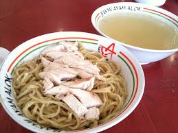 Sebagai pelengkap ada dua butir bakso, dua lembar pangsit basah, potongan daging ayam yang dicampur jamur, serta irisan daun bawang. Foodies Here Are 5 Bakmi You Musttry In Jakarta Indoindians Com