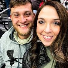 Cara Spaulding's Instagram, Twitter & Facebook