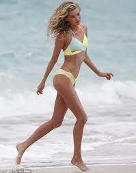 According to their instagram accounts, the models of the victoria's secret runway appear to spend their entire lives travelling around the world. Pin On L L