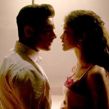 ensemble, zac efron, keala settle, zendaya and hugh jackman: where it's covered in all the colored lights where the runaways are running the night impossible at the disco performs this song on the album the greatest showman: Play Rewrite The Stars The Greatest Showman Music On Virtual Piano