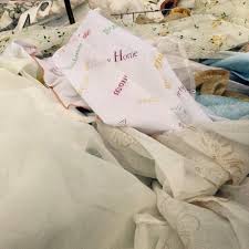Casahomewear propone articoli di biancheria per la casa, dalla cura artigianale, 100% made in italy, con una visione green, dalla produzione ai materiali, con capi in cotone biologico della linea ecotone, oppure stampa digitale, disegni classici, colorati, tinta unita, percalle, raso, spugna, nido d'ape, ricami. Biancheria Per La Casa Giovannini