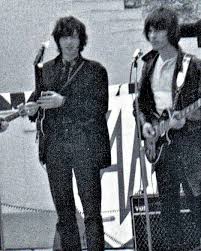 499 Otmetok Nravitsya 5 Kommentariev Zeppelin Unseen V Instagram Jimmy Page On Bass Guitar Jeff Beck Yardbirds Jeff Beck Jimmy Page The Yardbirds