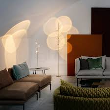 Gegenüber wandleuchten haben stehleuchten den praktischen vorteil, dass sie an jede freie stelle im raum und in die anderen zimmer des hauses. Designer Stehlampen Stehleuchten Kaufen Bei Light11 De