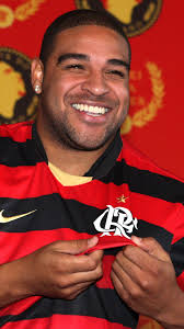 Obras suspensas: exposição apresenta trabalhos de arquitetos e artistas  plásticos