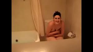 Shy wife caught naked on the toilet- more at video.titsout.net - XVIDEOS.COM