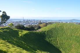 Some examples of these cultures can be seen at the auckland war memorial museum, one of the best in new zealand. Die 16 Schonsten Auckland Sehenswurdigkeiten Wichtige Tipps Reiseblog Urban Meanderer