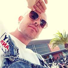 Hi everyone, we're looking to make our terrace a bit better by having a  roof and tile floor done. The size is about 24m2. Anyone can send us to  someone who can