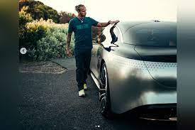 May 27, 2021 · lewis hamilton refuses 'childish' war of words with max verstappen george russell mercedes deal 'practically done' to replace bottas red bull's max verstappen wary of lewis hamilton and mercedes. Autos Von Lewis Hamilton So Fahrt Der Weltmeister Bilder Autobild De