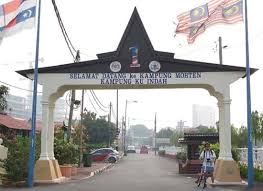 Kampung morten is the only typical malay village locked in the amidst of modern development of melaka city lingering on with its own past history. Kampung Morten A Living Museum In The Middle Of Melaka Town Melakacool