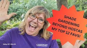 Daphne Bush's Instagram, Twitter & Facebook