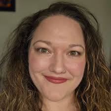 I am by no means great at doing my makeup, but I just can't pass up the  Lacura goods! Since I'm no makeup connoisseur and can't tell the difference  between the stuff