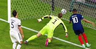 Duitsland u21 duitsland u20 duitsland u20 (v) duitsland u19 duitsland u19 (v) duitsland u18 duitsland u17 in poule c hebben nederland en duitsland zich gekwalificeerd voor het ek. Het Ek Tot Nu Toe Favorieten Laten Het Zien Duitsland Komt Al In De Problemen Voetbalprimeur Nl