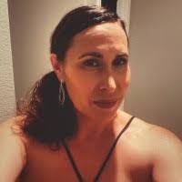 Shelley Crowder's Instagram, Twitter & Facebook