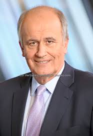 The rbg represents about a quarter of the austrian banking market. Karl Sevelda Rbi Die Raiffeisen Bank International Ag Rbi Hat Mit Dem Ende Der Bezugsfrist Am