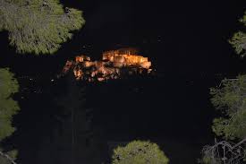 Μονοκατοικια 389 τμ με θεα το αστεροσκοπειο και ολη την αθηνα σε οικοπεδο 1100 τμ, πισινα 60 τμ, μεγαλος κηπος με πηγαδι, ενοιχι. Sympantikes Alh8eies Mia Bradia Sto E8niko Asteroskopeio A8hnwn Frapress