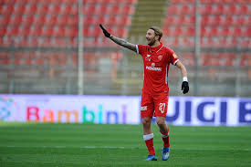 Tutti i tifosi di serie a sono accolti per adattarsi ai nostri calcio live streams per vedere tutti i giochi gratuitamente. Grifo Martedi Di Chiara Alla Reggina Blondett All Alessandria Calcio Grifo