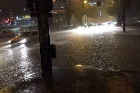 Hier erfahren sie rechtzeitig, ob gewitter, starkregen, dauerregen, hagel, sturm. Unwetter Und Ein Tornado Uber Wien Wien Orf At