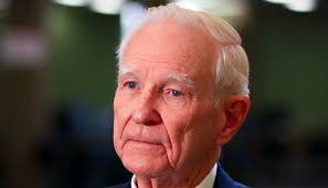 Roger Howe's Instagram, Twitter & Facebook