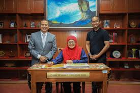 Pejabat ofis pejabat setiausaha persekutuan sabah terletak di kota kinabalu. Ipptar Rasmi Ø¹Ù„Ù‰ ØªÙˆÙŠØªØ± Pihak Ipptar Membuat Kunjungan Hormat Ke Pejabat Setiausaha Persekutuan Sabah Terima Kasih Ybhg Dato Samsuni Mohd Nor Setiausaha Persekutuan Sabah Menerima Kunjungan Kami Https T Co Vyflzsfklv