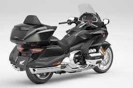 The honda gold wing has always been a spectacular touring bike, ever since the first gl1000 back in 1975. Feintuning Honda Gl 1800 Gold Wing Modell 2021 Tourenfahrer